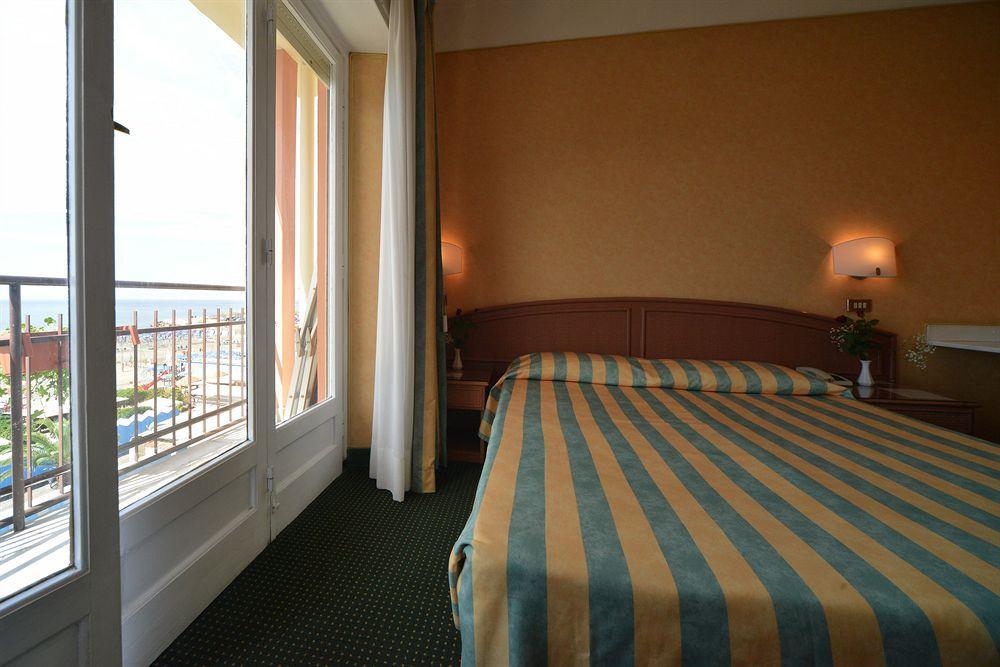 Hotel Santa Maria Chiavari Luaran gambar