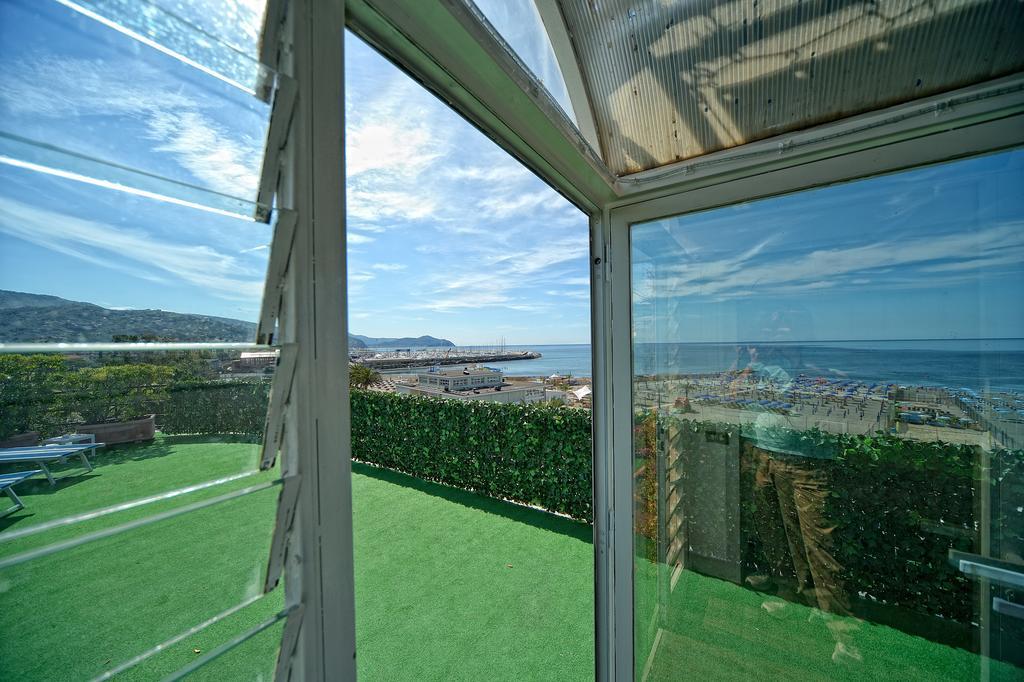 Hotel Santa Maria Chiavari Luaran gambar