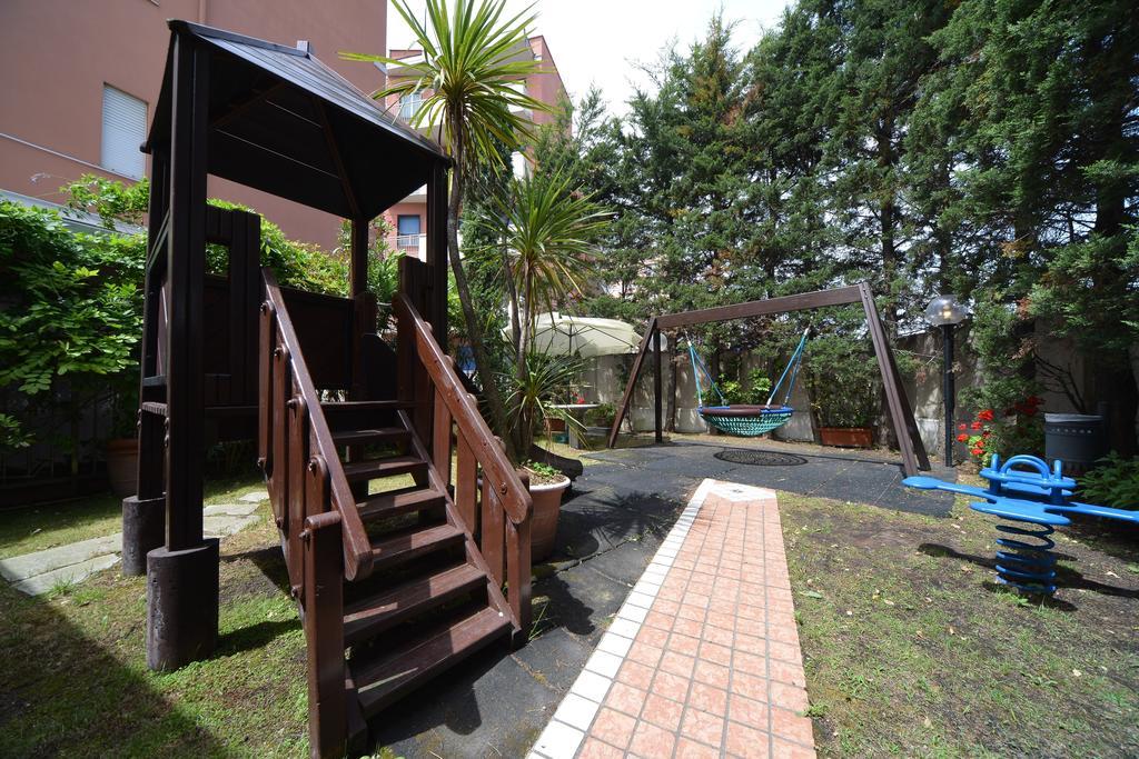 Hotel Santa Maria Chiavari Luaran gambar